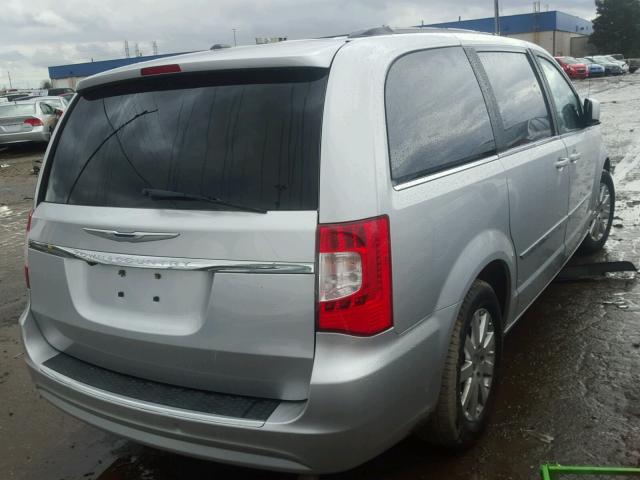 2A4RR8DG4BR604852 - 2011 CHRYSLER TOWN & COU SILVER photo 4