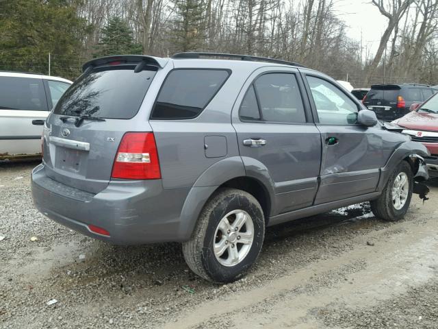 KNDJC736685829965 - 2008 KIA SORENTO EX GRAY photo 4