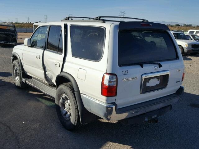 JT3GN86R220244597 - 2002 TOYOTA 4RUNNER SR WHITE photo 3