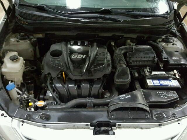 5NPEB4AC2BH008042 - 2011 HYUNDAI SONATA GLS SILVER photo 7