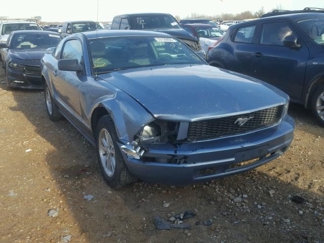 1ZVFT80N165219828 - 2006 FORD MUSTANG BLUE photo 1