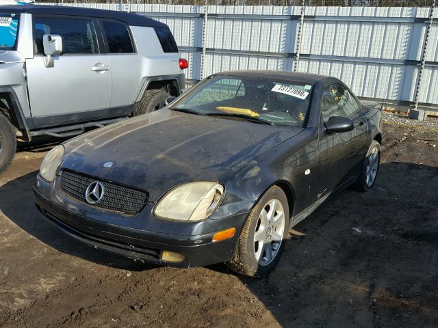 WDBKK47F8XF134829 - 1999 MERCEDES-BENZ SLK 230 KO BLACK photo 2