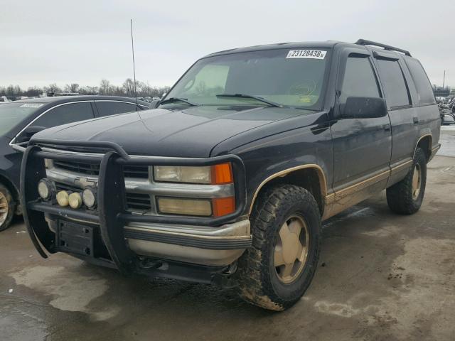 1GNEK13R8XJ385898 - 1999 CHEVROLET TAHOE K150 BLACK photo 2