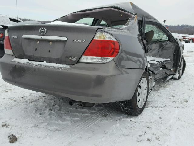 4T1BE32K15U980313 - 2005 TOYOTA CAMRY LE GRAY photo 4