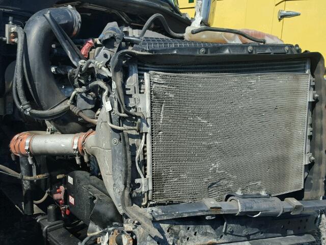 3AKJGLD54GSHG7037 - 2016 FREIGHTLINER CASCADIA 1 WHITE photo 7