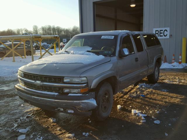 2GCEK19T621384408 - 2002 CHEVROLET SILVERADO TAN photo 2