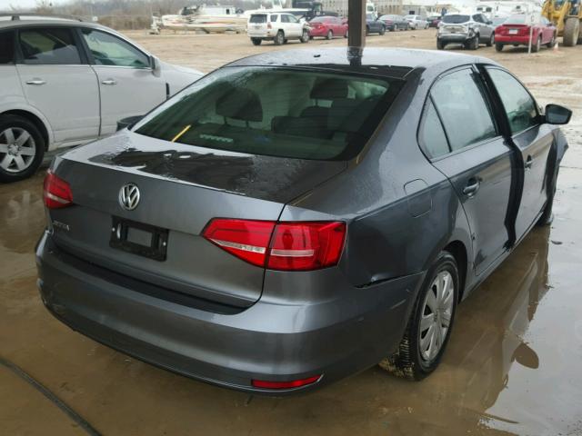 3VW2K7AJ6FM293814 - 2015 VOLKSWAGEN JETTA BASE ნაცრისფერი ფოტო 4