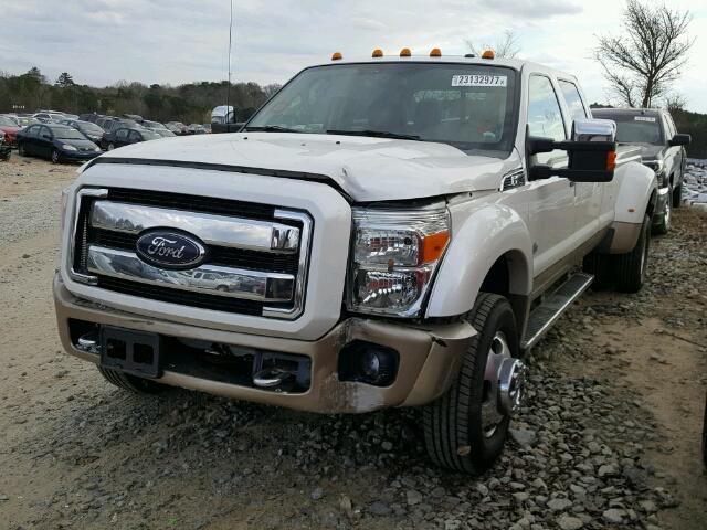 1FT8W4DT1CEB95319 - 2012 FORD F450 WHITE photo 2