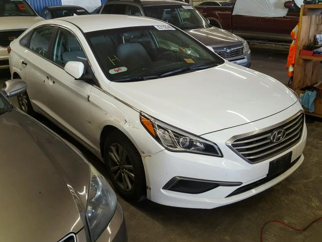 5NPE24AF8GH393446 - 2016 HYUNDAI SONATA SE WHITE photo 1