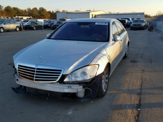 WDDNG86X67A135871 - 2007 MERCEDES-BENZ S 550 4MAT SILVER photo 2