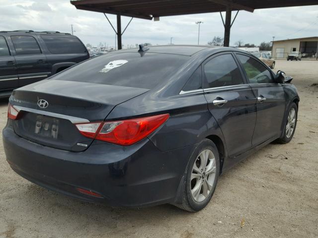 5NPEC4AC4BH121262 - 2011 HYUNDAI SONATA SE BLACK photo 4