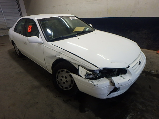 4T1BG22K6XU903637 - 1999 TOYOTA CAMRY CE WHITE photo 1