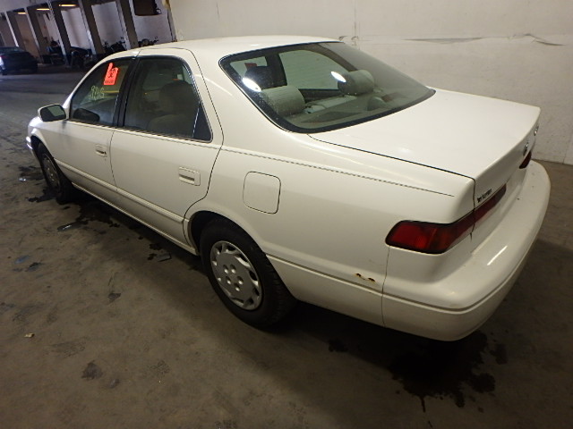 4T1BG22K6XU903637 - 1999 TOYOTA CAMRY CE WHITE photo 3