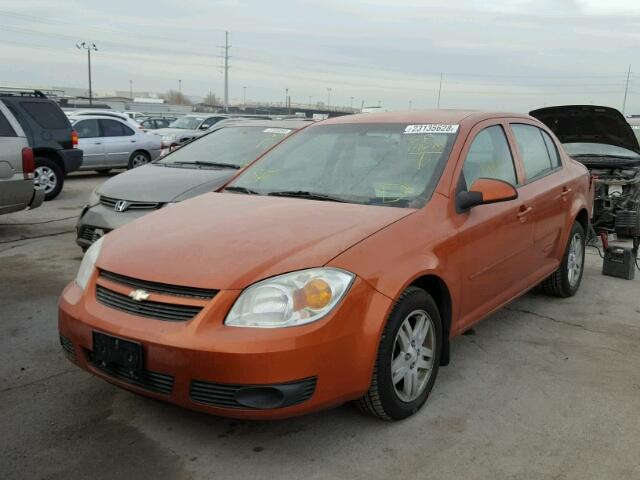 1G1AL52F557597129 - 2005 CHEVROLET COBALT LS ORANGE photo 2