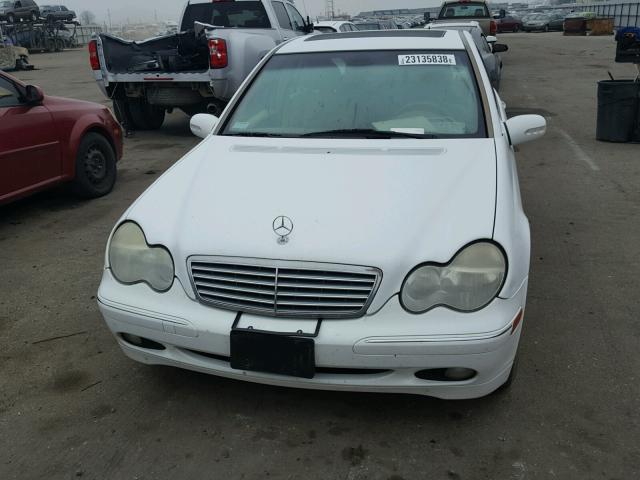 WDBRF64J81F112702 - 2001 MERCEDES-BENZ C 320 WHITE photo 9