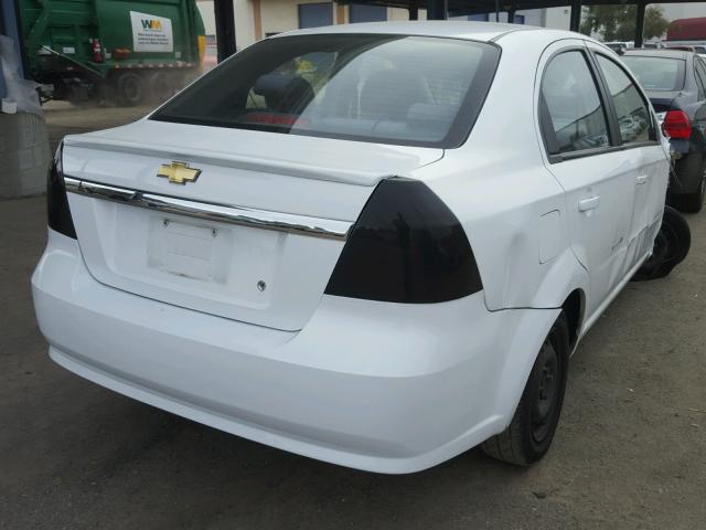 KL1TD5DE8BB197356 - 2011 CHEVROLET AVEO LS WHITE photo 4