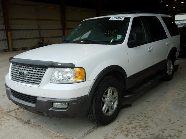 1FMRU15W44LA97685 - 2004 FORD EXPEDITION WHITE photo 2