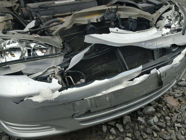 4T1BE32KX3U141029 - 2003 TOYOTA CAMRY LE SILVER photo 9