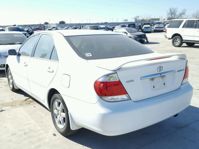 4T1BE32K05U408276 - 2005 TOYOTA CAMRY LE WHITE photo 3