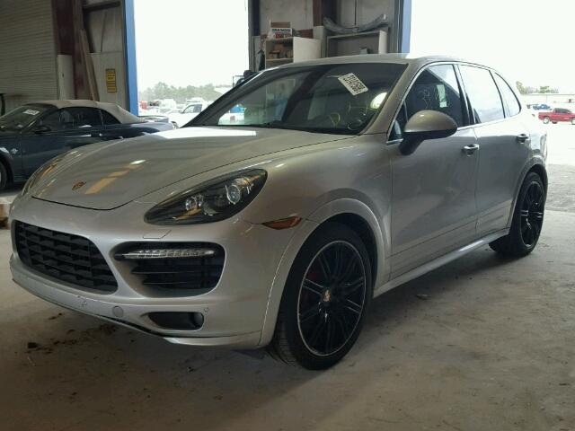 WP1AD2A2XDLA72203 - 2013 PORSCHE CAYENNE GT SILVER photo 2