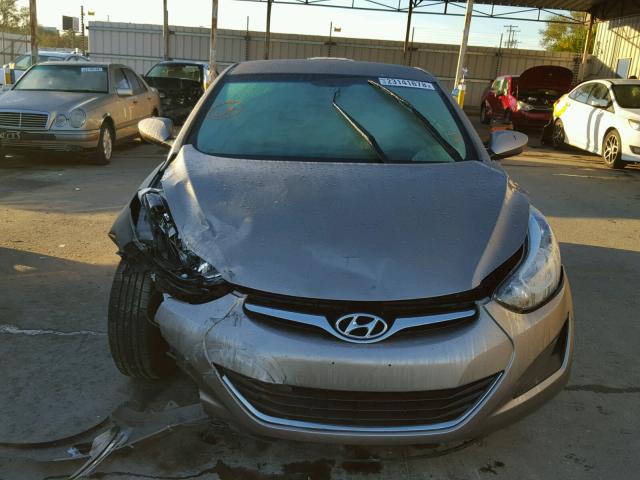 5NPDH4AEXFH586326 - 2015 HYUNDAI ELANTRA SE BROWN photo 9