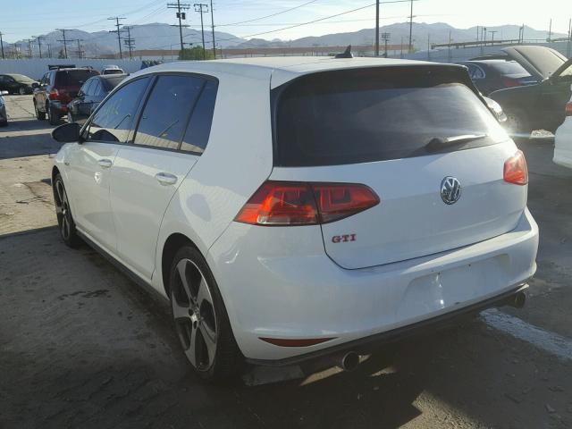 3VW447AU8GM022669 - 2016 VOLKSWAGEN GTI S/SE WHITE photo 3