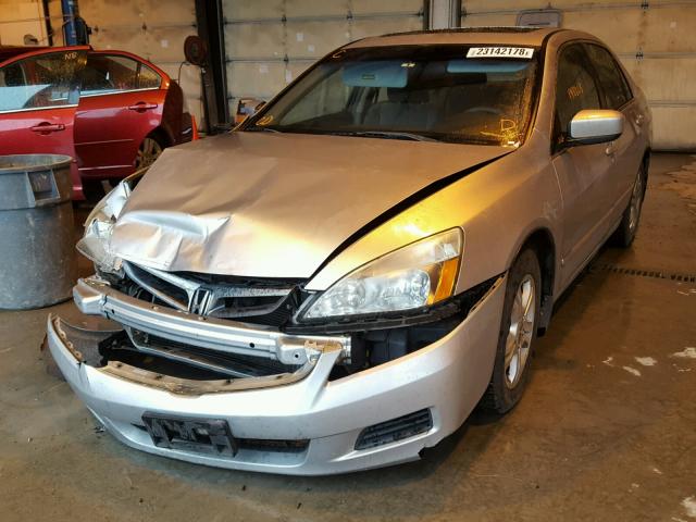 1HGCM56706A111039 - 2006 HONDA ACCORD EX SILVER photo 2