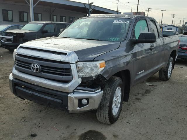 5TFRM5F10EX074316 - 2014 TOYOTA TUNDRA DOU GRAY photo 2