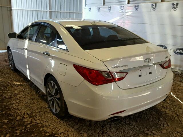 5NPEC4AB4DH776337 - 2013 HYUNDAI SONATA SE WHITE photo 3