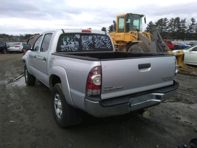 3TMJU4GN5BM113671 - 2011 TOYOTA TACOMA DOU SILVER photo 3