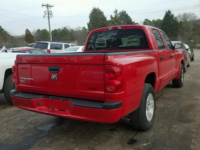 1D7HE48K35S101570 - 2005 DODGE DAKOTA QUA RED photo 4