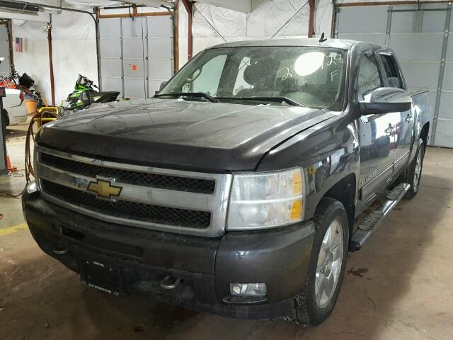 1GCPKTE30BF128476 - 2011 CHEVROLET SILVERADO GRAY photo 2