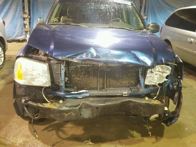 1GKET16S446128812 - 2004 GMC ENVOY XL BLUE photo 9