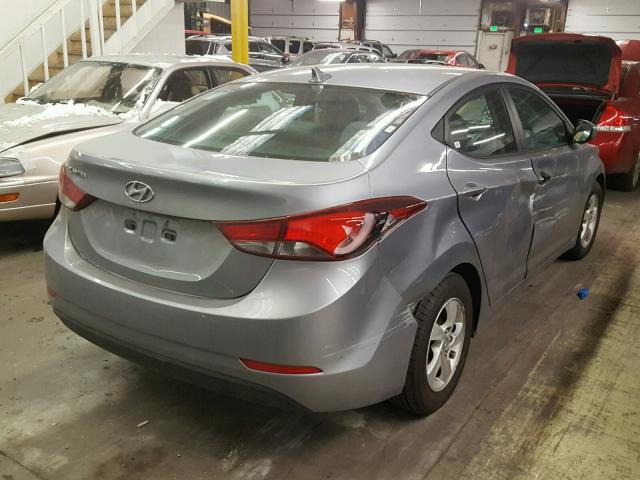 5NPDH4AE6FH645940 - 2015 HYUNDAI ELANTRA SE GRAY photo 4