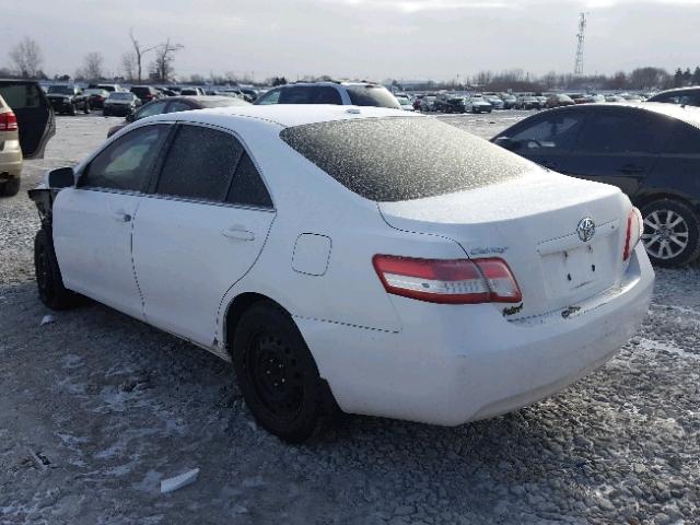 4T1BF3EK5AU532935 - 2010 TOYOTA CAMRY BASE WHITE photo 3