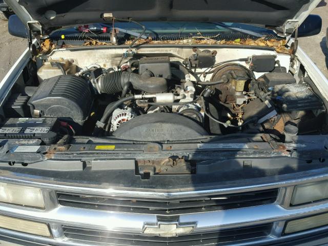 1GNEK13R4XJ421585 - 1999 CHEVROLET TAHOE K150 WHITE photo 7