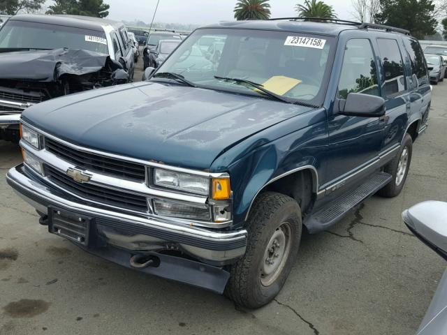 1GNEK13R0TJ324698 - 1996 CHEVROLET TAHOE K150 GREEN photo 2