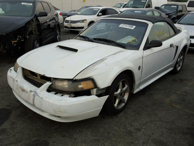 1FAFP4447XF226009 - 1999 FORD MUSTANG WHITE photo 2