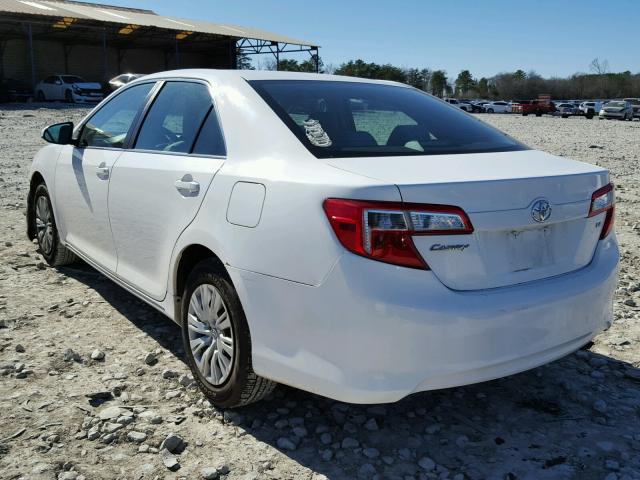 4T4BF1FK6DR275958 - 2013 TOYOTA CAMRY L WHITE photo 3