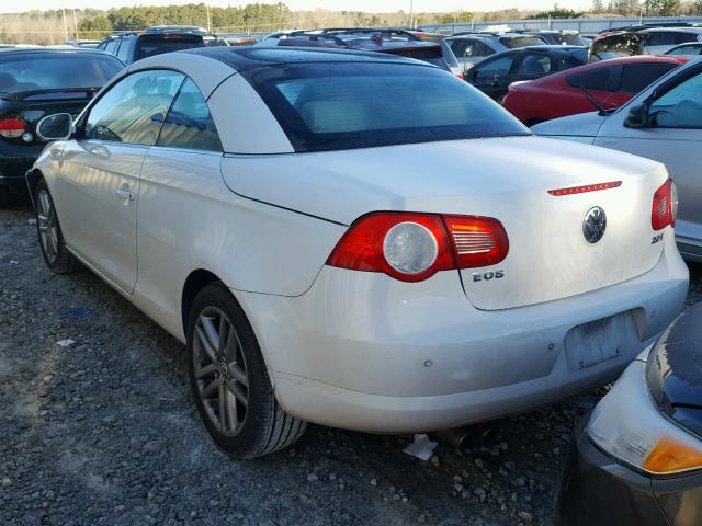 WVWFA71F18V001272 - 2008 VOLKSWAGEN EOS LUX WHITE photo 3