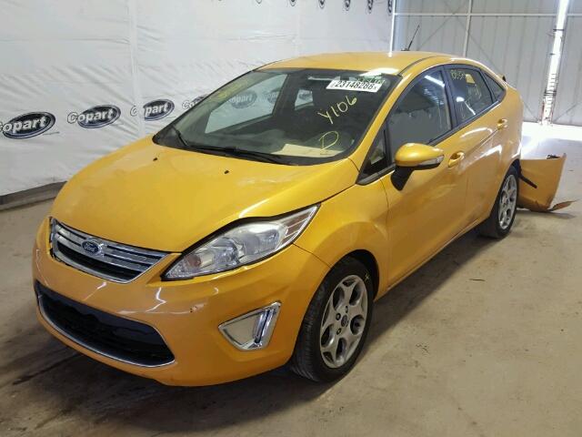 3FADP4CJ4CM103924 - 2012 FORD FIESTA SEL YELLOW photo 2