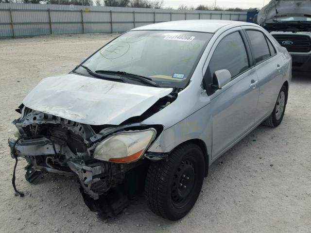 JTDBT903494057175 - 2009 TOYOTA YARIS GRAY photo 2