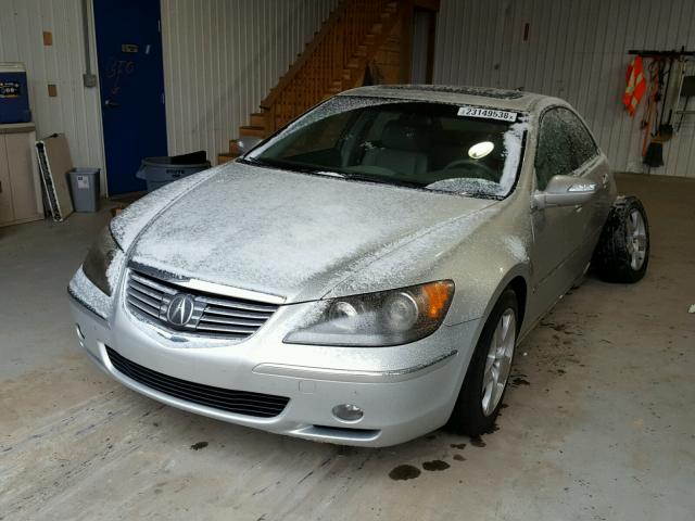 JH4KB165X6C007913 - 2006 ACURA RL SILVER photo 2