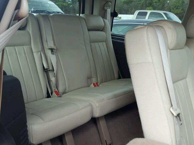 5LMFU27R23LJ49651 - 2003 LINCOLN NAVIGATOR BROWN photo 9