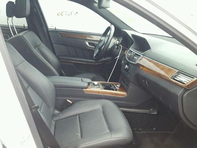 WDDHF5KB8DA767050 - 2013 MERCEDES-BENZ E 350 WHITE photo 5
