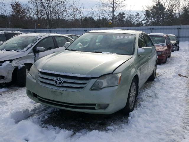 4T1BK36B86U085938 - 2006 TOYOTA AVALON XL GREEN photo 2