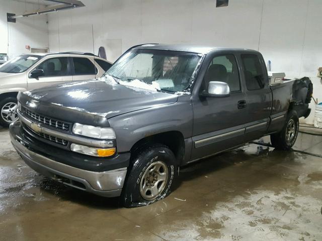 1GCEK19V51E140909 - 2001 CHEVROLET SILVERADO GRAY photo 2