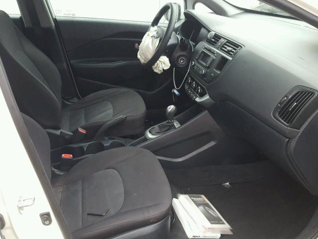 KNADM4A38F6509570 - 2015 KIA RIO LX Սպիտակ լուսանկար 5
