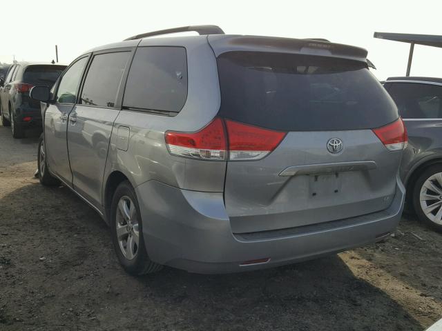 5TDKK3DC5BS130848 - 2011 TOYOTA SIENNA LE SILVER photo 3