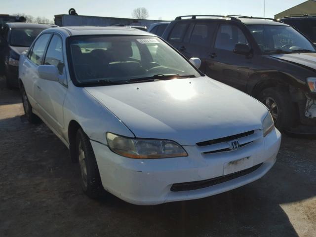 1HGCG667XXA093096 - 1999 HONDA ACCORD EX WHITE photo 1